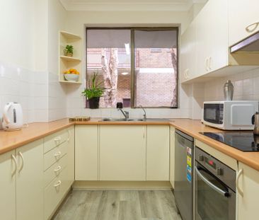 Queens Park - Photo 6