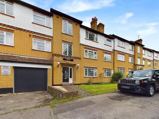 Churchview Road, Twickenham - 1 bedroomProperty for lettings - Chasebuchanan - Photo 1