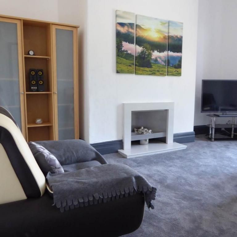 5 bedroom house to rent - Photo 1