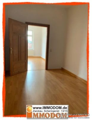 4-Zimmer-Wohnung in Zwickau, großzügige Familienwohnung im 2. Obergeschoss mit BALKON zu vermieten! - Photo 1