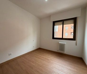 Piso de alquiler en Calle de Braulio Vivas, Pryconsa - Juan de Austria - Photo 3