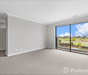 A Contemporary Family Haven in the Heart of Fraser Rise - Photo 1