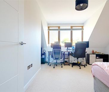 4 bedroom end of terrace house to rent - Photo 5