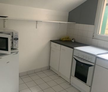 Location Appartement 2 pièces 36m² CHERBOURG-EN-COTENTIN 50100 - Photo 2