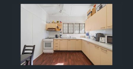 1 Taylor Street, Wavell Heights, Qld 4012 - Photo 5