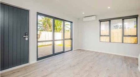 Modern 3 bedroom family home !! - Photo 4