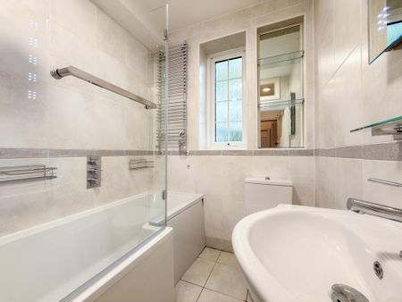 3 bedroom apartment to rent - Photo 5