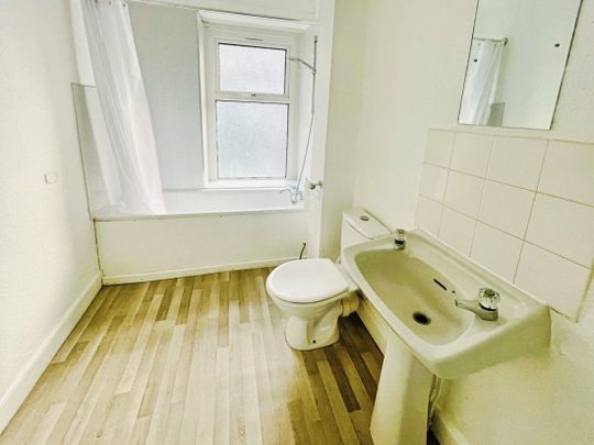 Caefelin Street, Llanhilleth, ABERTILLERY - Photo 1