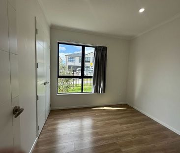 3-Bedroom Granny Flat with Separate Kitchen & Gas - Photo 3