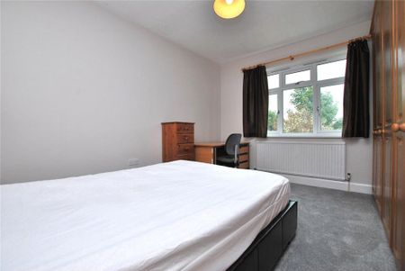 4 bedroom semi-detached house to rent - Photo 5