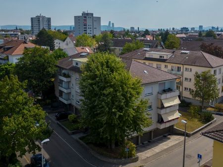 None - Frisch sanierte 4-Zimmer-Wohnung mit 2 Balkonen und neuer Küche - Photo 2