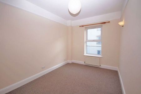 A 1 Bedroom Flat in Fairview GL52 2JU - Photo 4