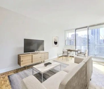 Blinkbonnie | 136 Bay Street South, Hamilton - Photo 1