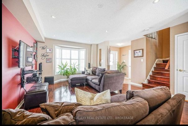 For Lease - 33 Warnford Circle, Ajax, Ontario - Photo 1