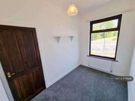 2 bedroom terraced house to rent - Photo 3