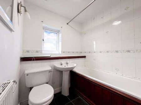 The Belfry, Luton, LU2 - Photo 5