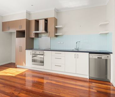 Two Bedroom Home in Prime Location - Photo 3