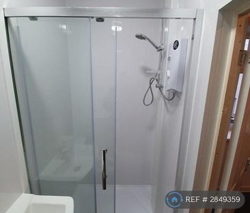 2 bedroom flat to rent - Photo 6