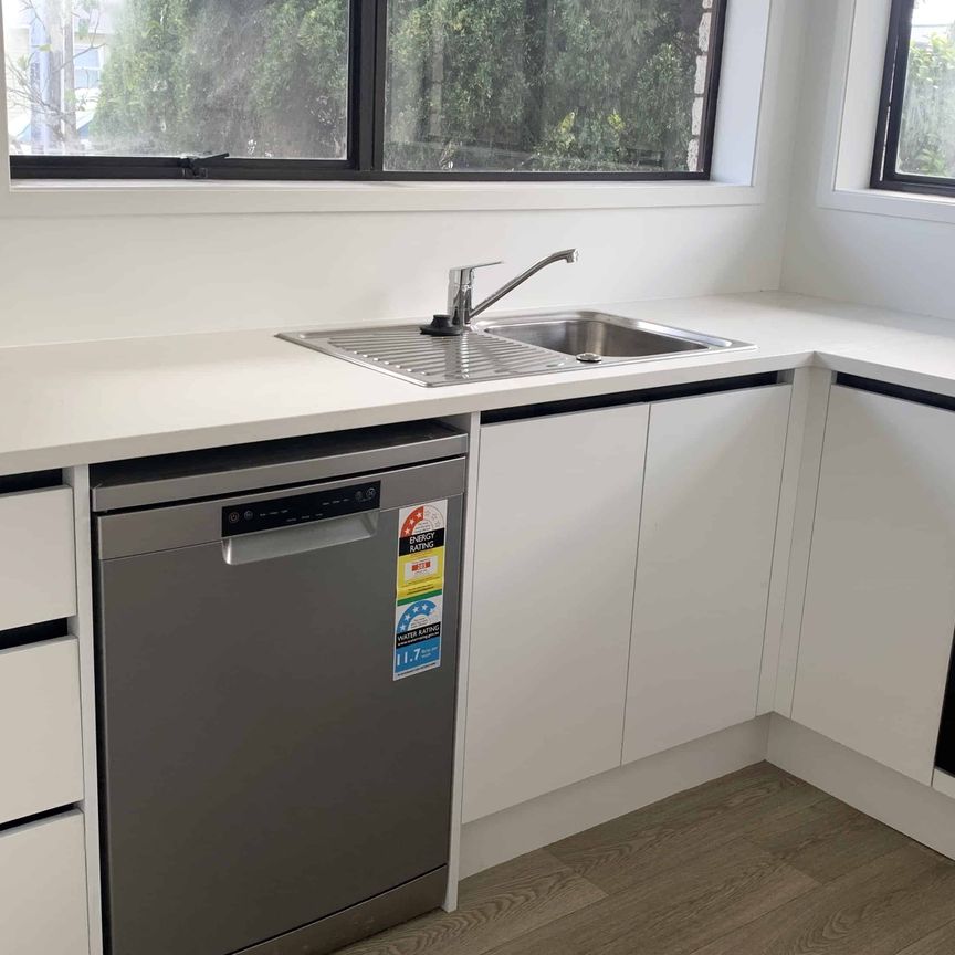 Charming 2-Bedroom Home - Photo 1