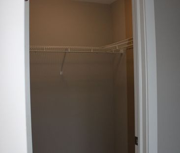 For Lease - 1960 Dalmagarry Road Unit# 40, London North, Ontario - Photo 5