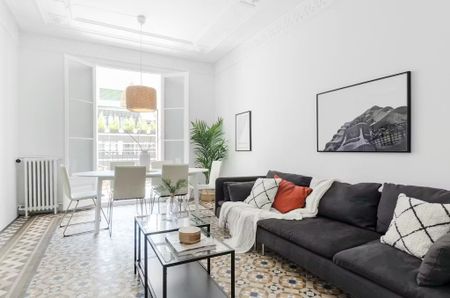 Rambla de Catalunya, Barcelona, Catalonia 08008 - Photo 4