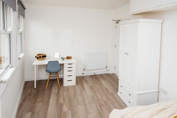 5 bedroom flat to rent - Photo 1