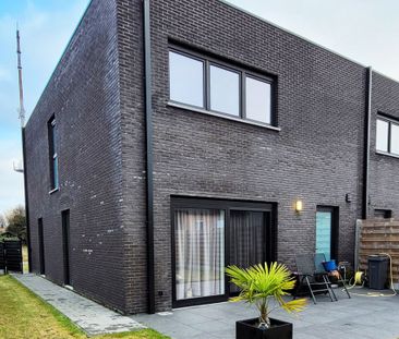 Halfopen BEN nieuwbouw, 176m² met 3 slaapkamers, garage en staanpla... - Photo 1