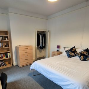 Room in a Shared House, Brazil Street, LE2 - Photo 2