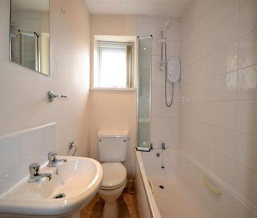 2 Bedroom Terraced To Let - Photo 3