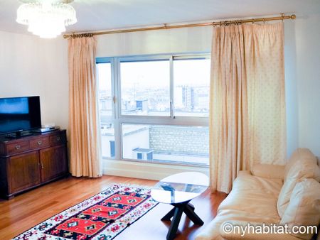 Logement à Paris, Location meublée - Photo 2