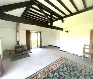 2 bedroom barn conversion to rent - Photo 1