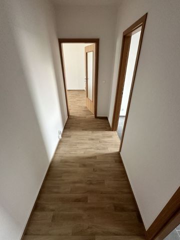 Frisch sanierte 2-Raumwohnung mit Balkon - Photo 4