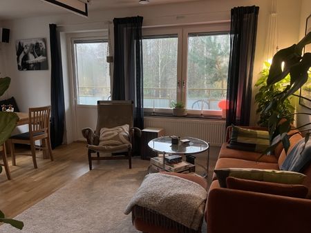 Mysig och välplanerad tvåa i Farsta – nära natur och kommunikationer! - Photo 4