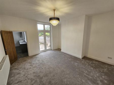 4 bedroom terraced house to rent - Photo 2