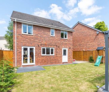 4 bedroom detached house to rent - Photo 3