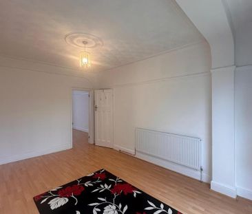 4 bedroom terraced house to rent - Photo 2