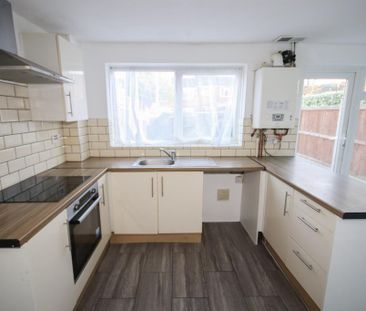 3 bedroom terraced house to rent - Photo 6