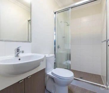 “Modern stylish 3 bedroom home” - Photo 3