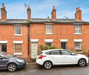 Delightful two bedroom cottage moments from Winchester train station. - Photo 3