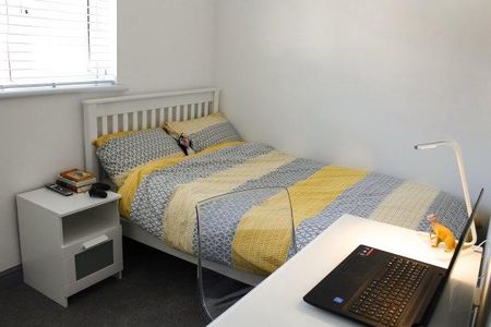 4 bedroom house share to rent - Photo 4