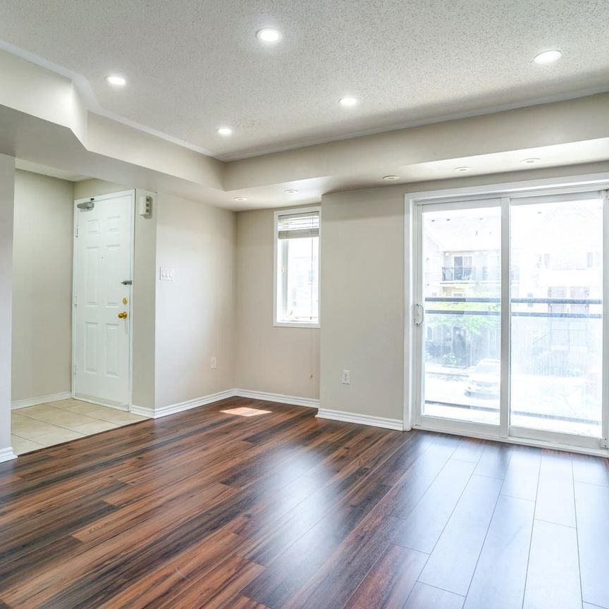 For Lease - 4975 Southampton Drive Unit# 344, Mississauga, Ontario - Photo 1