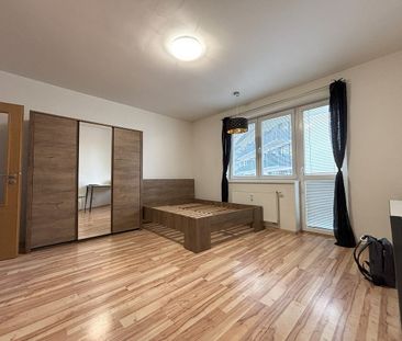 Pronájem bytu 1+kk 30 m² - Fotografie 1