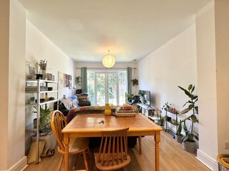 3 bedroom flat to rent - Photo 4