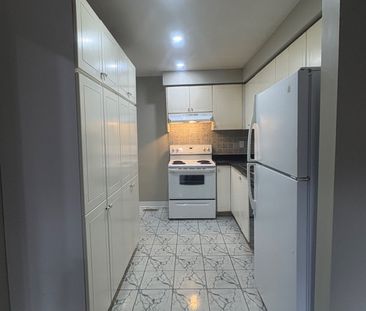 For Lease - 199 Baronwood Court Unit# 199, Brampton, Ontario - Photo 5
