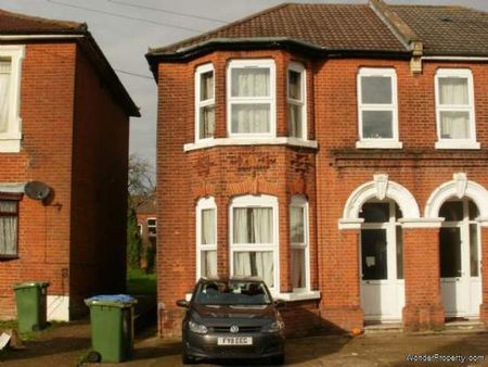 7 bedroom property to rent in Southampton - Photo 3