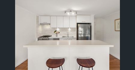 Tranquil Living In Harbourside Pocket One Street Back From The Water - Photo 4