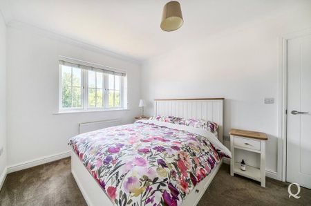 4 bedroom detached house to rent - Photo 2