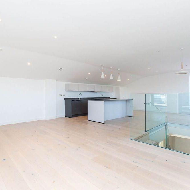 2 bedroom penthouse to rent - Photo 1