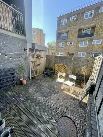 1 Bed Flat, Headlam Street, E1 - Photo 2