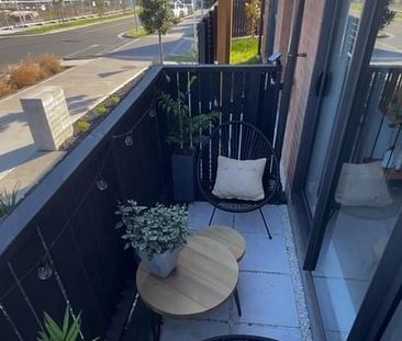 Modern, Air-Conditioned, Hobsonville lifestyle - Photo 4